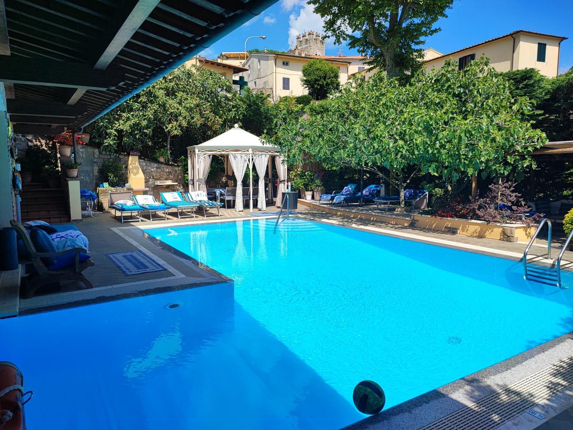 Villa Capo Corso Corsanico-Bargecchia Exterior photo